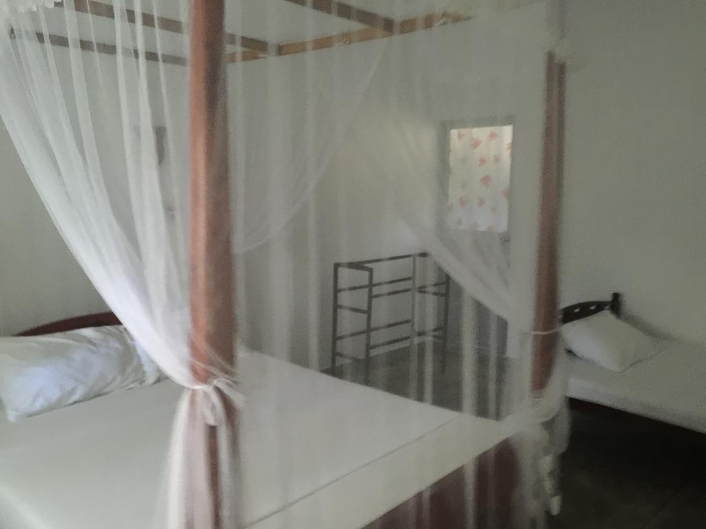 Unawatuna Backpacker Lodge Room photo