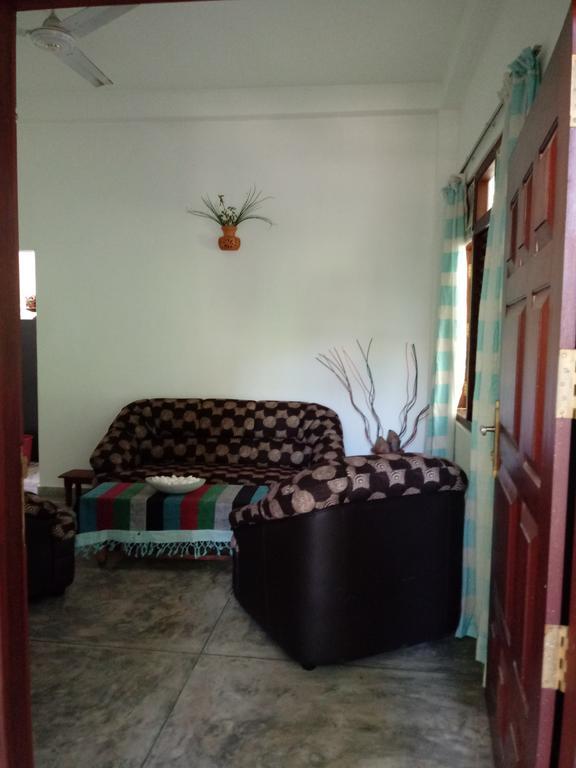 Unawatuna Backpacker Lodge Exterior photo