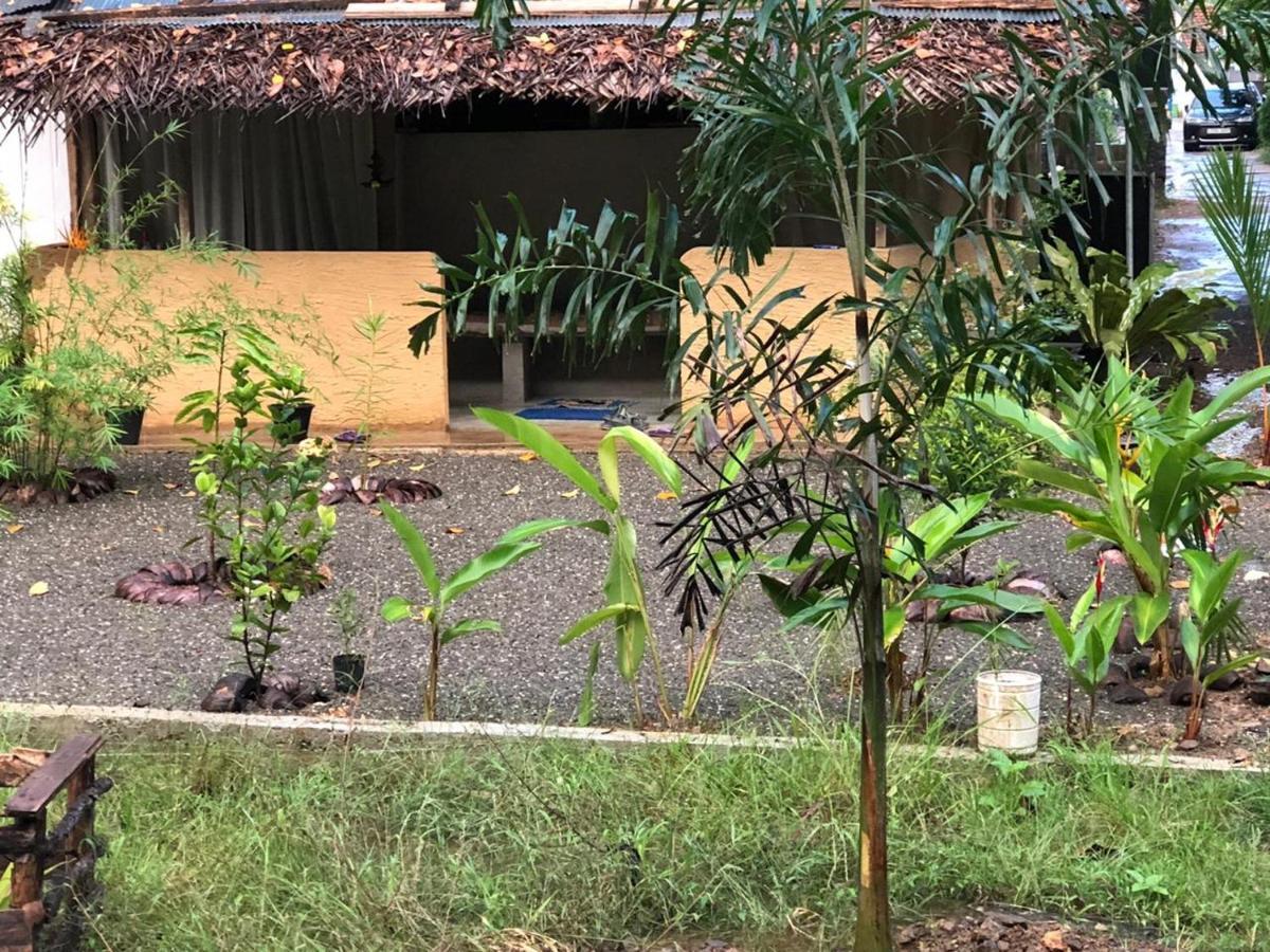 Unawatuna Backpacker Lodge Exterior photo